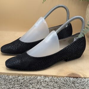 Salvatore Ferragamo Women's Size 6 AA  Suede Leather Pumps